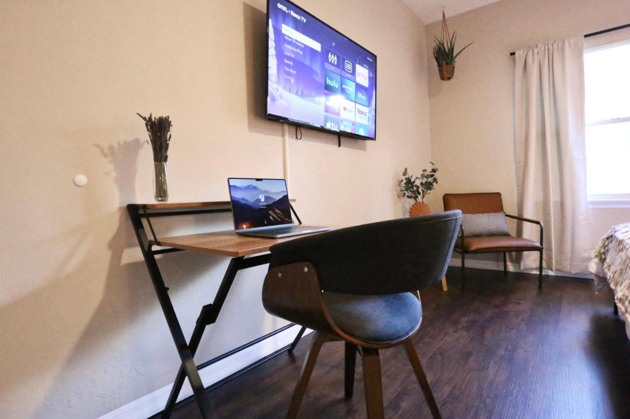 Nomad Retreat King Bed Boutique Condo W Garage Gainesville Buitenkant foto