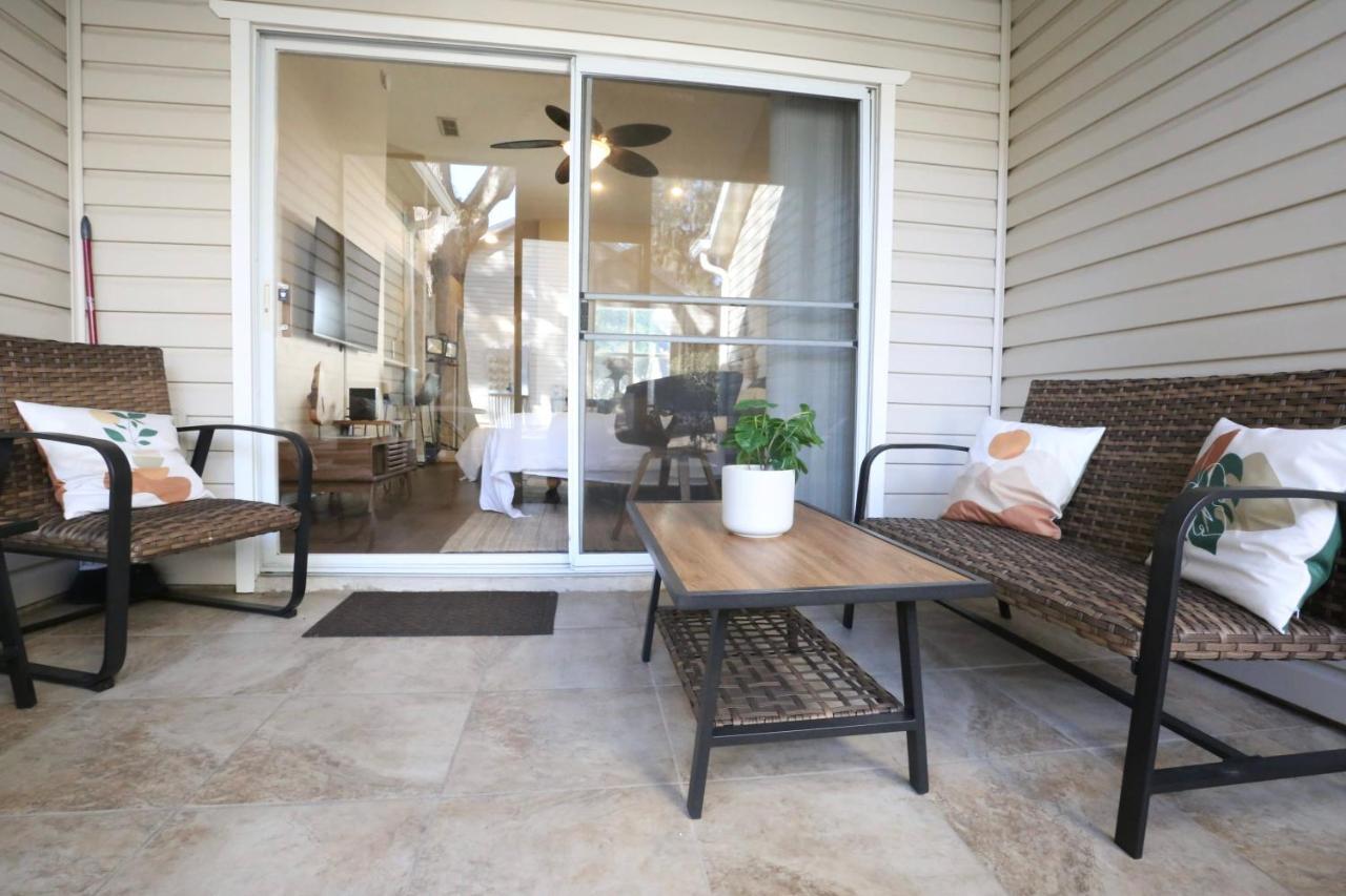 Nomad Retreat King Bed Boutique Condo W Garage Gainesville Buitenkant foto