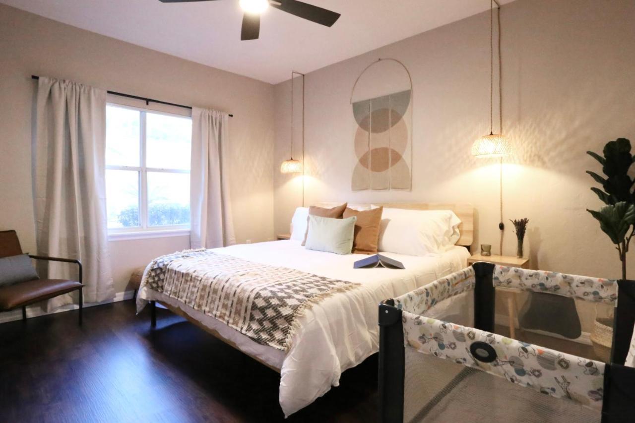 Nomad Retreat King Bed Boutique Condo W Garage Gainesville Buitenkant foto